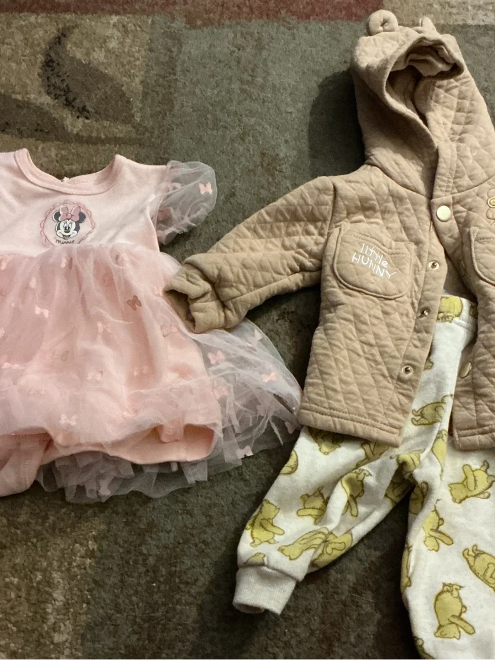 Bundle of Baby Girl Clothes - See pics & description